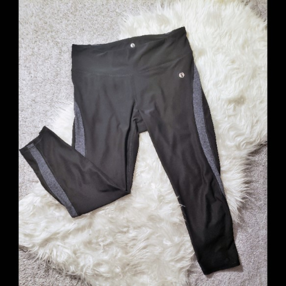 🌟SALE🌟 StandingTree Women's medium yoga pants